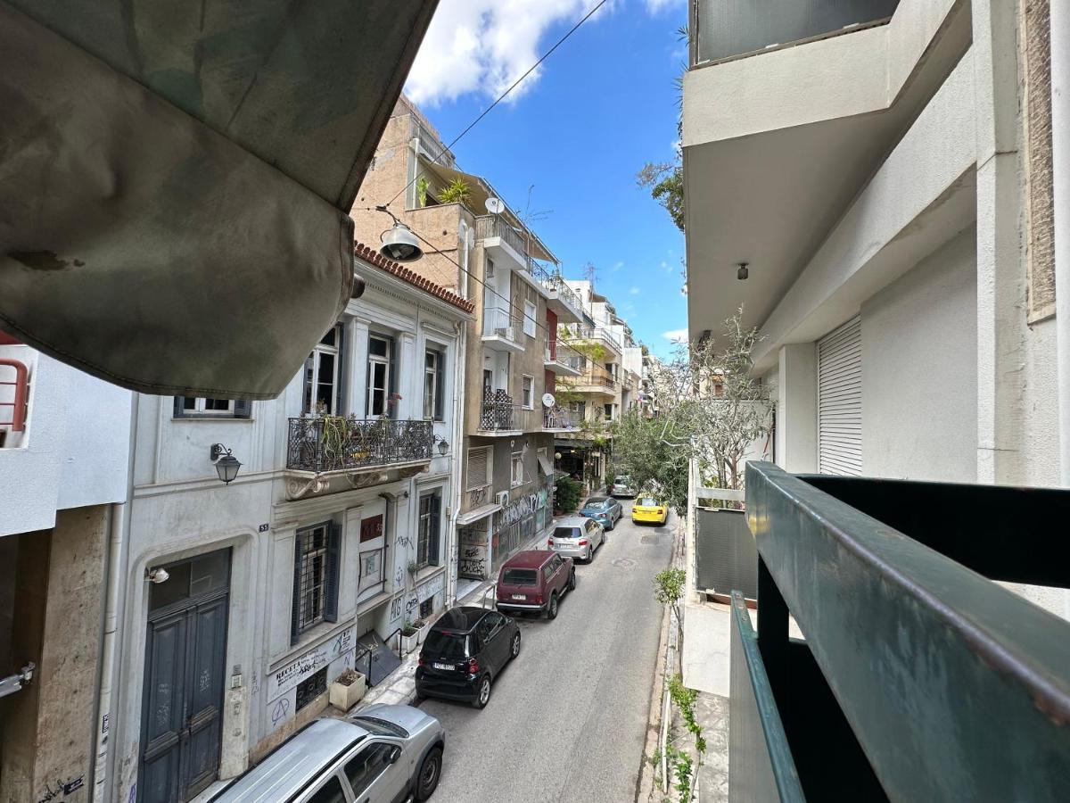 Modern & Minimal Athens Apartment Exterior photo